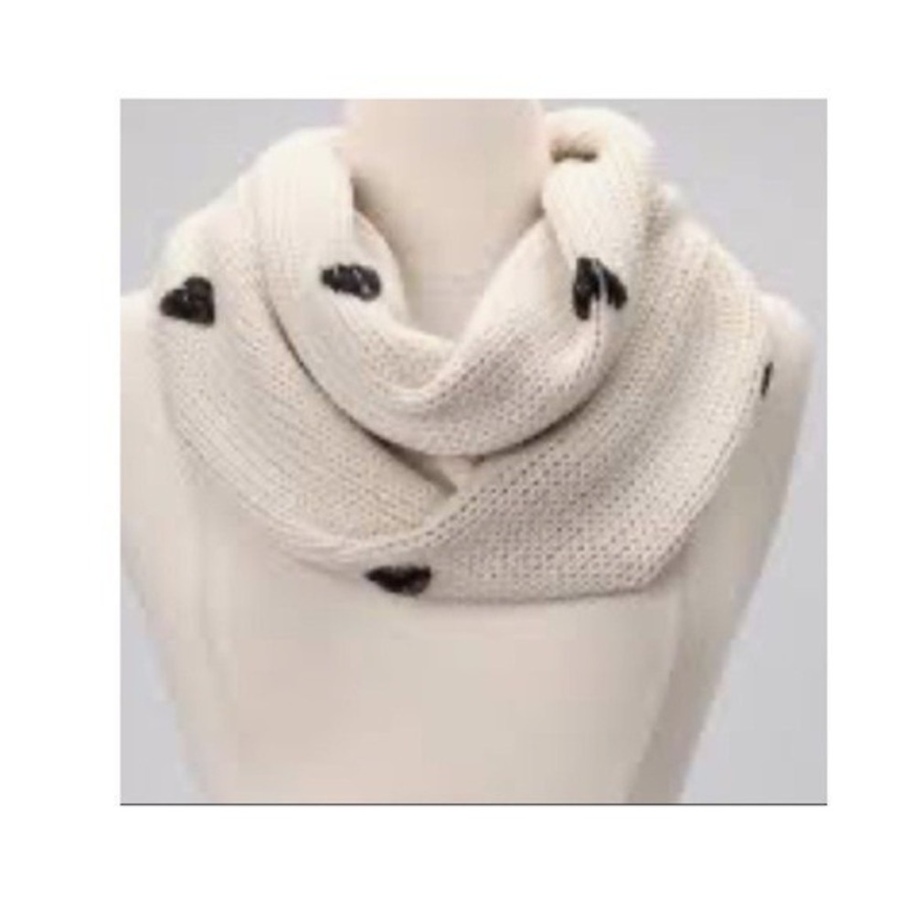 Betsey Johnson Chunky Knit Infinity Scarf Cream Black Hearts Cozy Winter Stylish